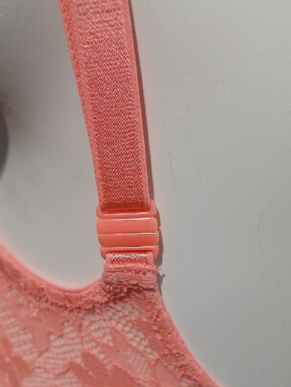 Victoria's Secret Dream Angels Push Up Lace W/O Padding Bra in Coral Peachy Pink - Picture 8 of 16